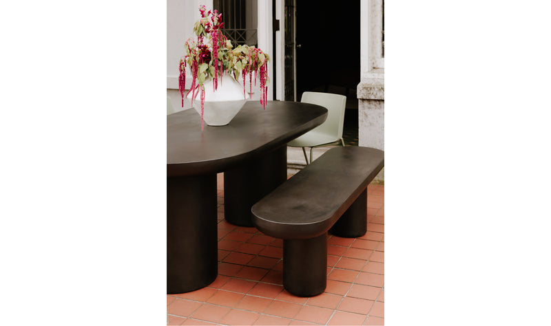 ROCCA DINING TABLE